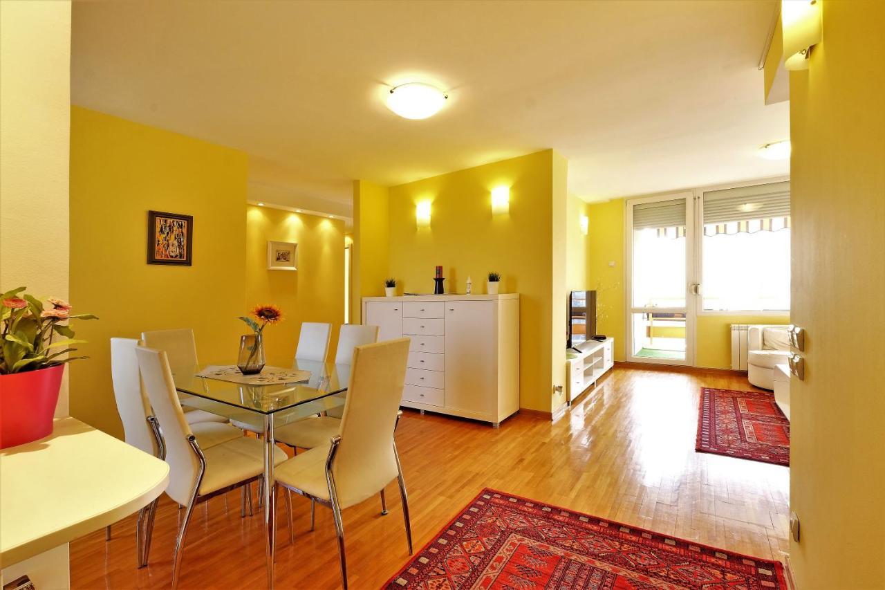 Apartment Bella Art Belgrade Luaran gambar